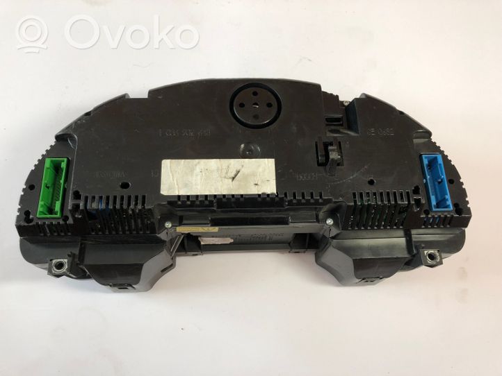 Audi RS4 Tachimetro (quadro strumenti) 8H0920981G