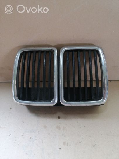 BMW 3 E30 Atrapa chłodnicy / Grill 