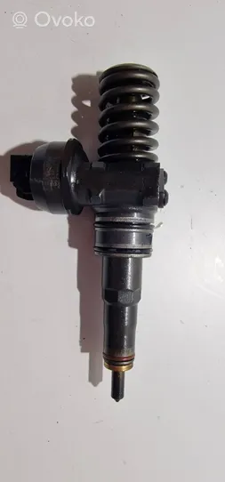 Audi A4 S4 B7 8E 8H Injecteur de carburant 038130073