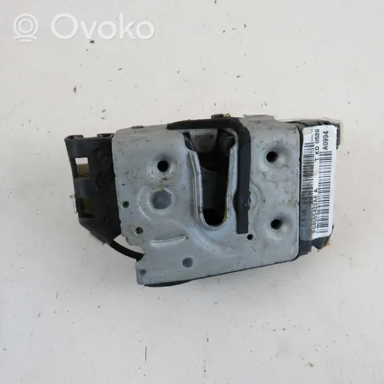 Chrysler Voyager Serrure P04589422AE