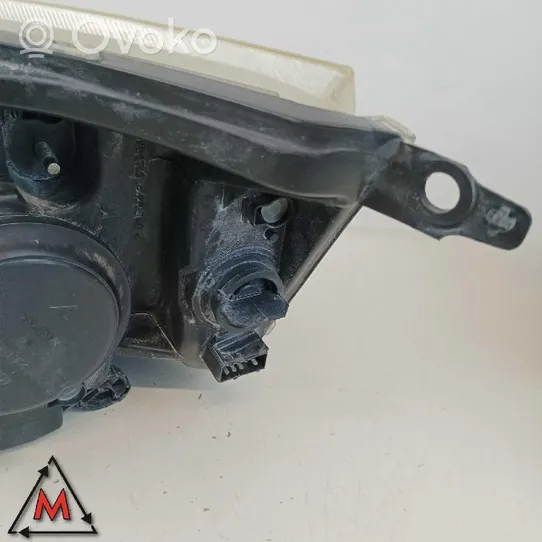 Citroen C2 Priekinio žibinto stiklas 41991748