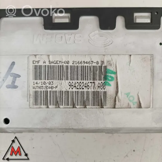 Citroen Berlingo Monitor / wyświetlacz / ekran 9642824677A00