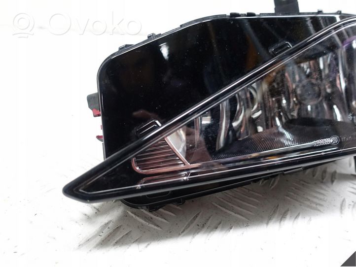 Volkswagen Golf Sportsvan Feu antibrouillard avant 510941662E