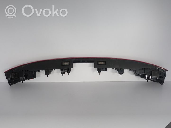 Audi e-tron Listwa światła tylnego/osłona tablicy rejestracyjnej 4KE945095B