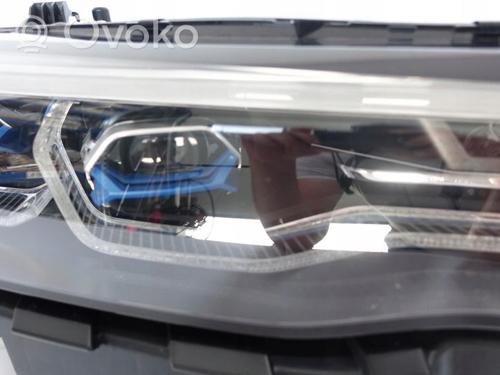 BMW X7 G07 Lampa przednia 9481802