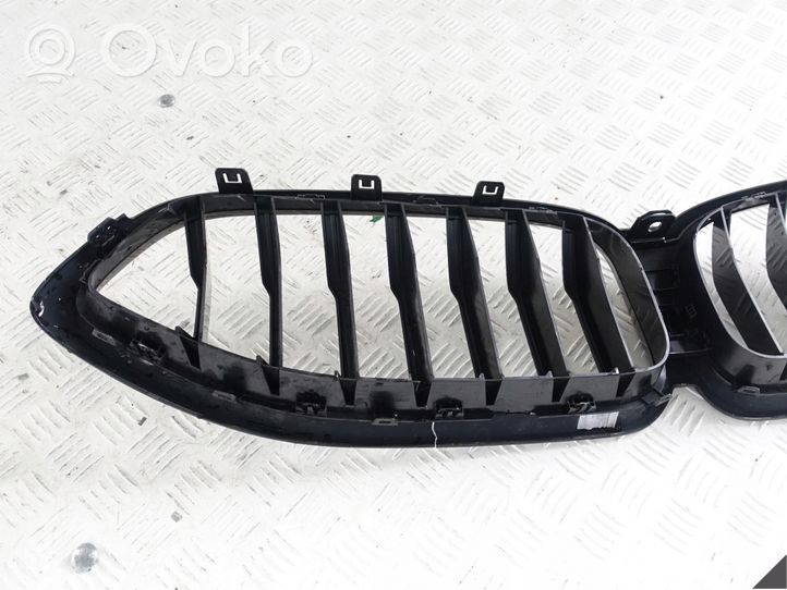 BMW 8 G15 Grille de calandre avant 51137449425