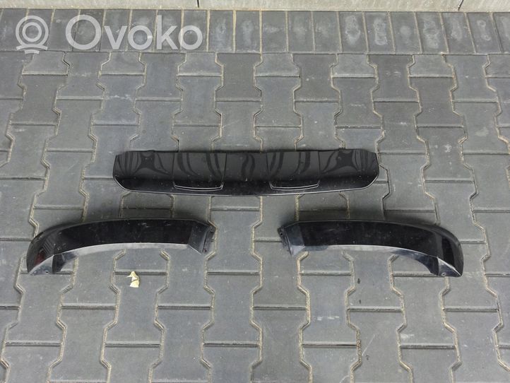 BMW X5 E70 Takapuskurin alaosan lista 0413817