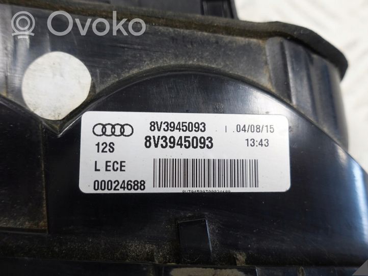 Audi A3 S3 8V Takaluukun takavalot 8V3945093