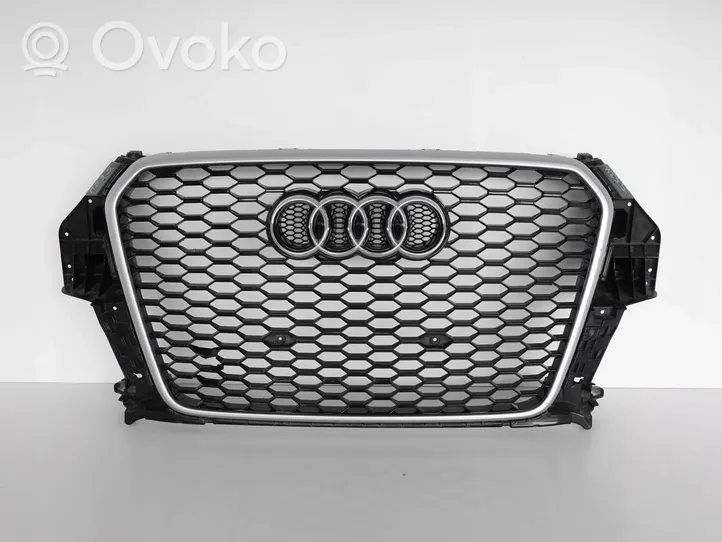 Audi Q3 8U Etupuskurin ylempi jäähdytinsäleikkö 8U0853651