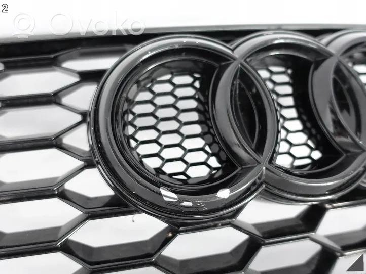 Audi RS7 C7 Grille calandre supérieure de pare-chocs avant 4G8853653E