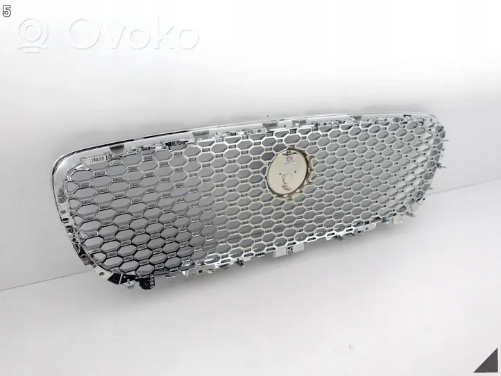 Jaguar XE Maskownica / Grill / Atrapa górna chłodnicy X73018K28AA