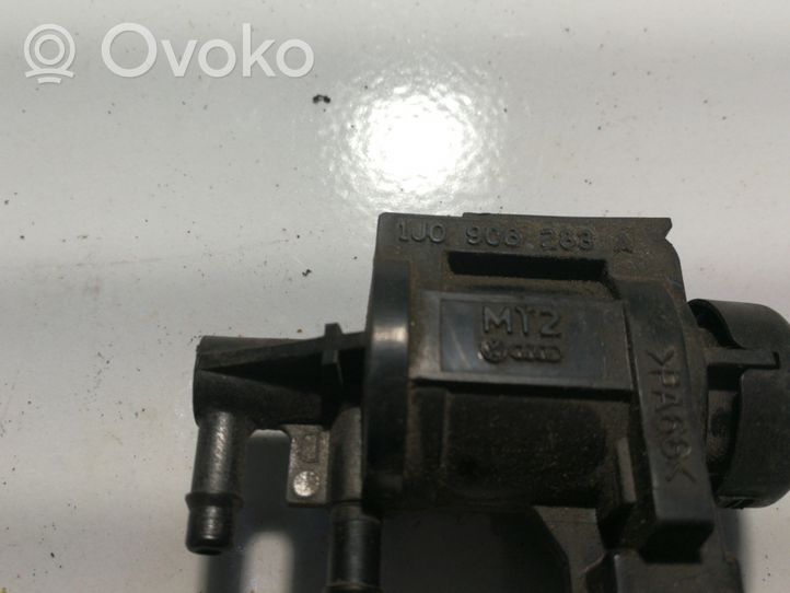 Audi A4 S4 B5 8D Vakuuminis vožtuvas 1J0906283A