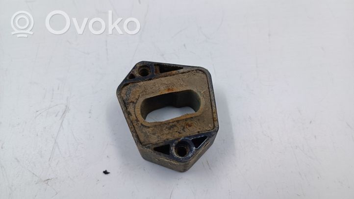 Skoda Octavia Mk1 (1U) Radiator mount bracket 03382911