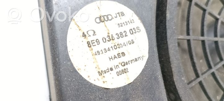 Audi A4 S4 B6 8E 8H Žemo dažnio garsiakalbis 8E903638203S