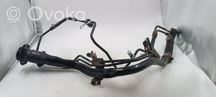 Subaru Impreza III Tuyau de remplissage de réservoir de carburant 