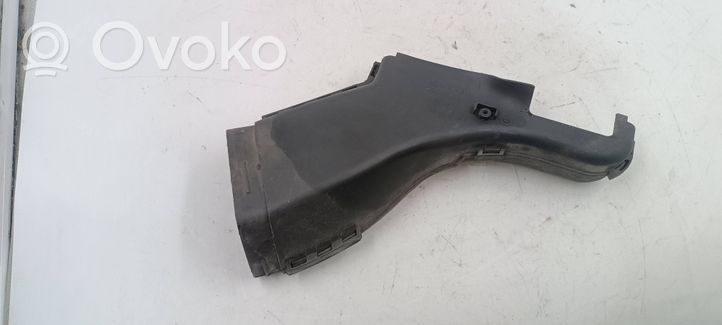 Audi A4 S4 B5 8D Część rury dolotu powietrza 058129617D