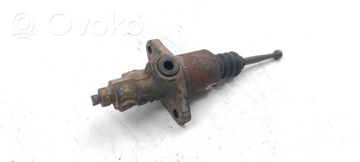 Volkswagen PASSAT B4 Clutch master cylinder 0333030038