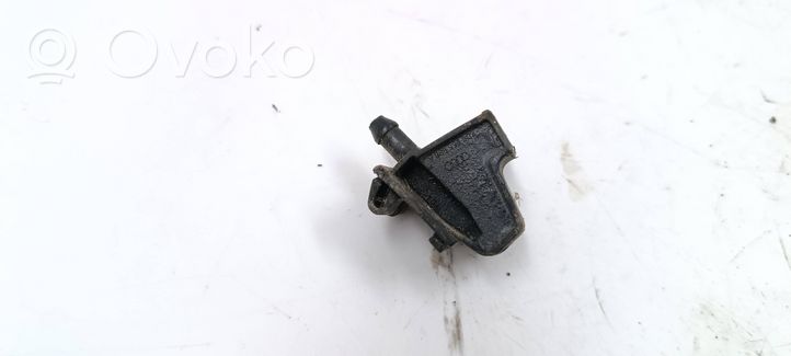 Audi A4 S4 B5 8D Ugello a spruzzo lavavetri per parabrezza 8D0955983A