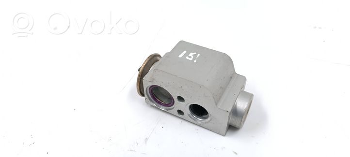 Audi Q7 4L Air conditioning (A/C) expansion valve 7L0820679B