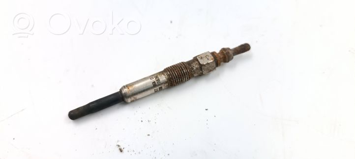 Volkswagen PASSAT B5 Glow plug 0100226227