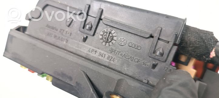 Audi Q7 4L Fuse module 4F1941824