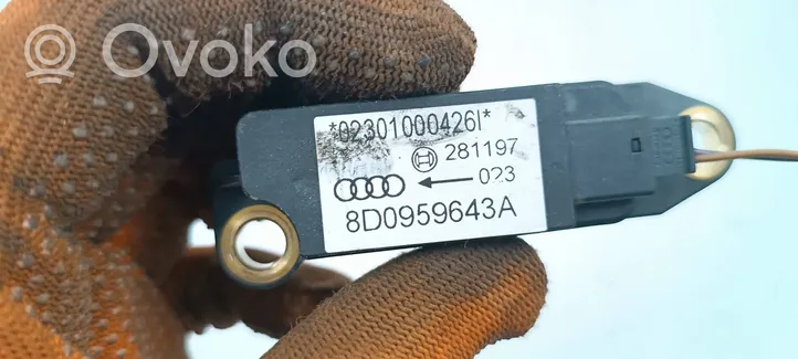 Audi A4 S4 B5 8D Turvatyynyn törmäysanturi 8D0959643A