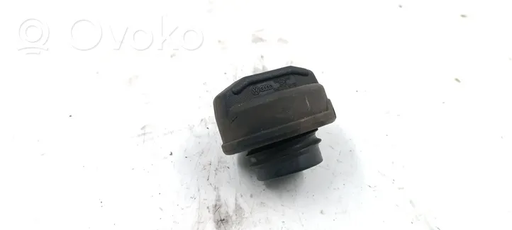 Audi A4 S4 B5 8D Tappo del serbatoio del carburante 1H0201553B