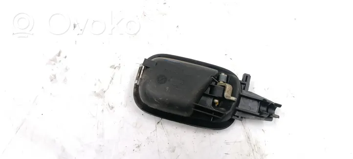 Audi A4 S4 B5 8D Manecilla interna puerta trasera 8D0839019