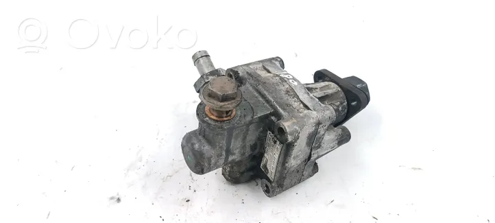 Audi 100 S4 C4 Pompe de direction assistée 048145155FX