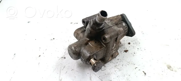 Audi A4 S4 B5 8D Ohjaustehostimen pumppu 4D0145155L