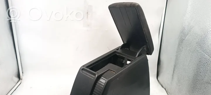 Volkswagen PASSAT B5.5 Armrest 3B0862531