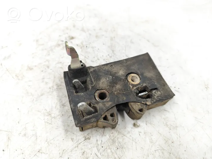 Audi 80 90 B3 Etuoven lukko 893837015C