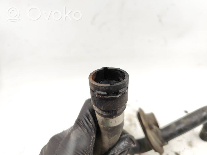 Audi A6 S6 C5 4B Tuyau de liquide de refroidissement moteur 4B0819373J