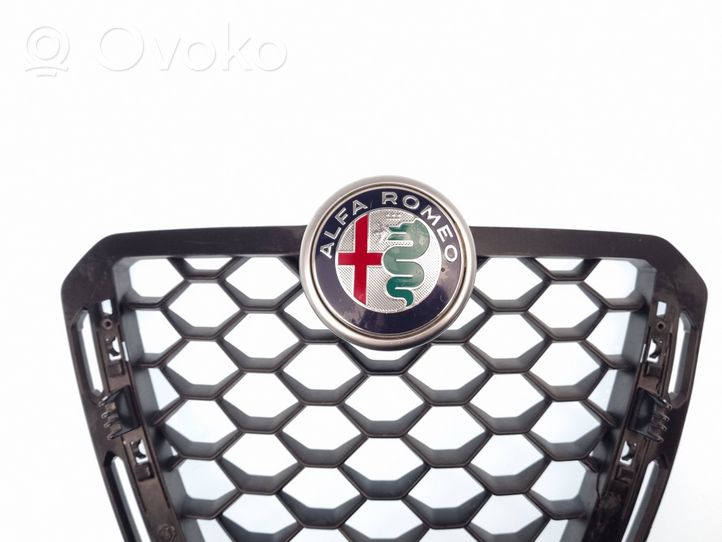 Alfa Romeo Stelvio Griglia superiore del radiatore paraurti anteriore FTR002156108638