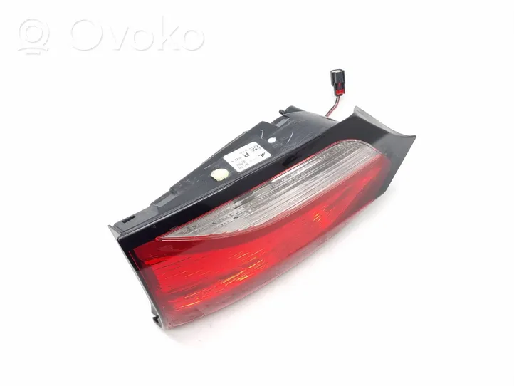 Chrysler Pacifica Tailgate rear/tail lights P68228940AD