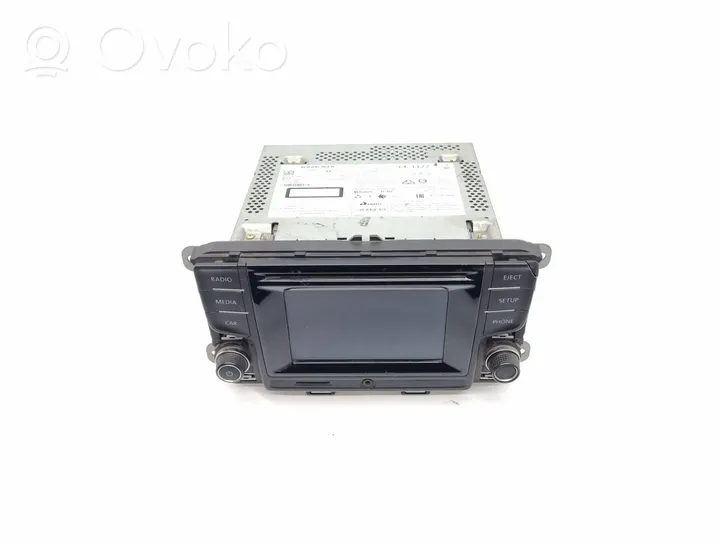 Volkswagen Polo V 6R Unidad delantera de radio/CD/DVD/GPS 6C0035869B