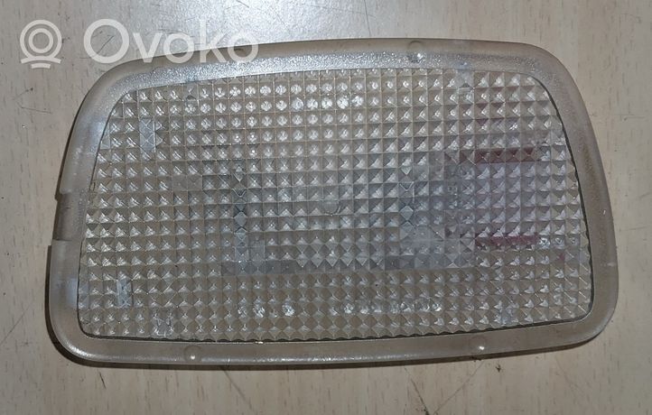 Volvo V70 Takatavaratilan sisävalo 