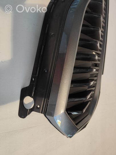 Skoda Fabia Mk4 (6VA) Grille calandre supérieure de pare-chocs avant 6VA853653