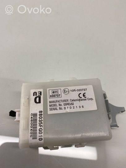 Subaru Impreza III Oven keskuslukituksen ohjausyksikön moduuli 88035FG010