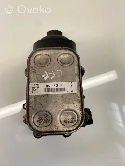 Volkswagen Tiguan Supporto di montaggio del filtro dell’olio 03L117021C