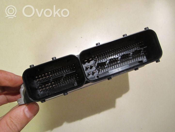 Volkswagen Touran I Sterownik / Moduł ECU 03G906021MM