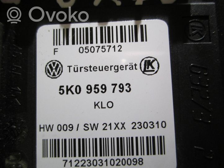 Volkswagen Golf VI Front door window regulator motor 5K0959793