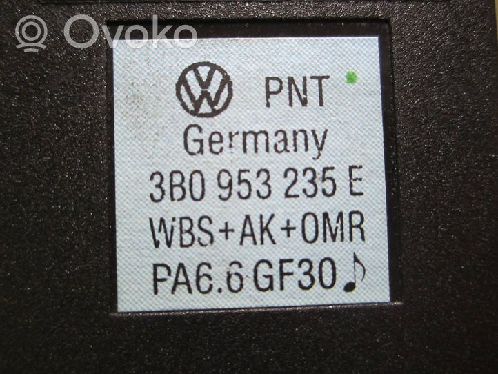Volkswagen PASSAT B5.5 Relè lampeggiatore d'emergenza 3B0953235E