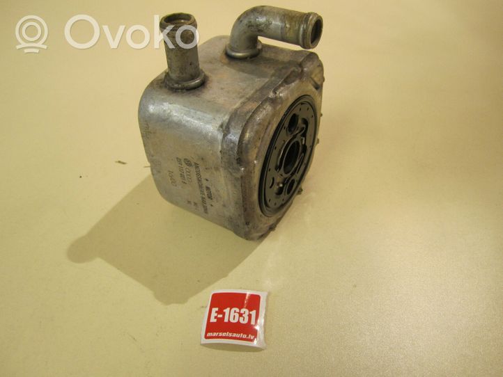 Audi A8 S8 D2 4D Supporto di montaggio del filtro dell’olio 059117021B