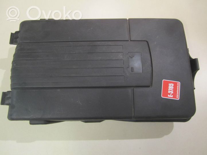 Volkswagen Golf V Coperchio/tappo della scatola vassoio della batteria 1K0915443A