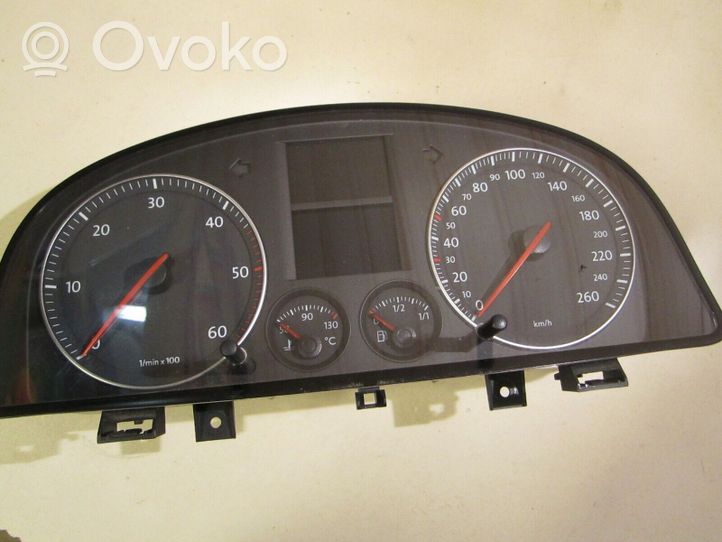 Volkswagen Touran I Spidometrs (instrumentu panelī) 1T0920862F