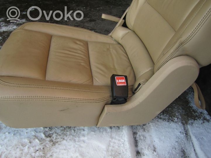 Volkswagen Touran II Rear seat 1T0883065B