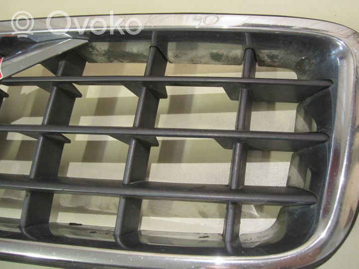 Volvo XC90 Atrapa chłodnicy / Grill 30678980