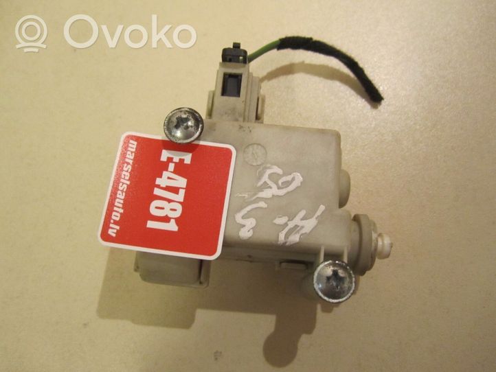 Audi A3 S3 8P Fuel tank cap lock motor 8P0862153A