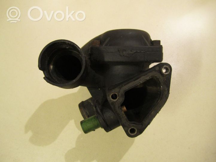 Volkswagen Bora Termostato/alloggiamento del termostato 021121121C